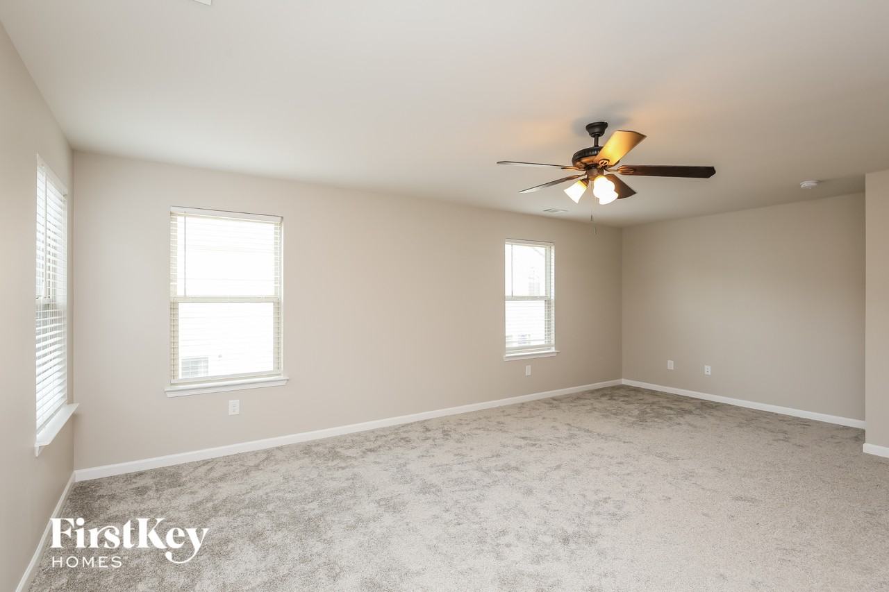 2476 Morgan Spring Ln - Photo 6 of 15
