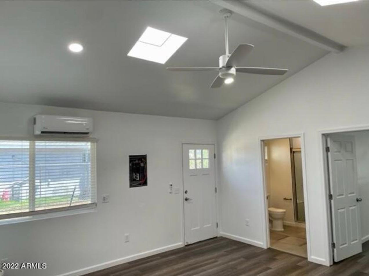 706 S 1st St - Photo 2 of 6