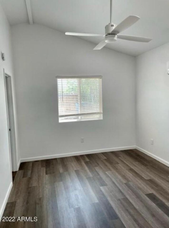 706 S 1st St - Photo 4 of 6