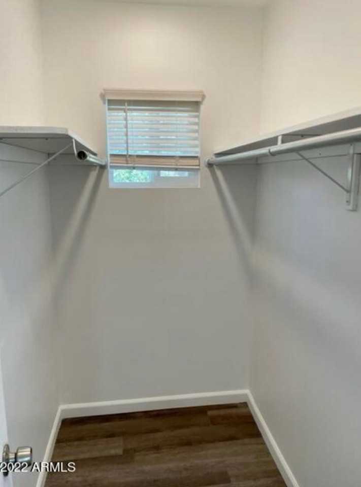 706 S 1st St - Photo 5 of 6