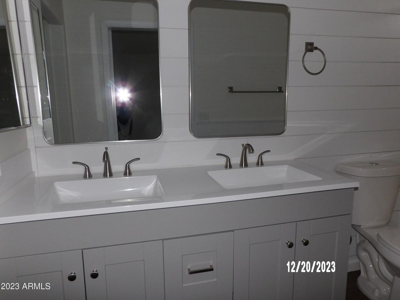 2043 S Thunderbird Dr - Photo 3 of 5