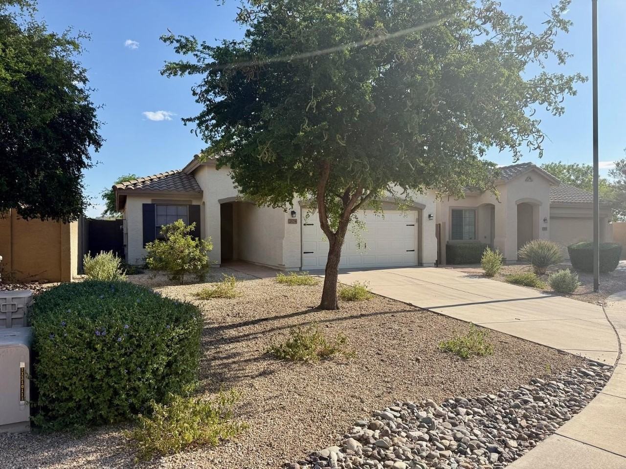 2579 W Lewis And Clark Trl - Photo 2 of 29