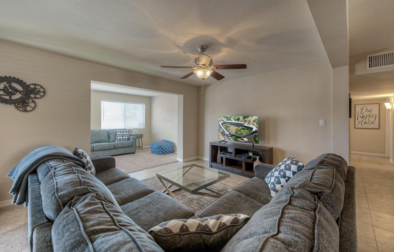 8031 E Oak St - Photo 7 of 33