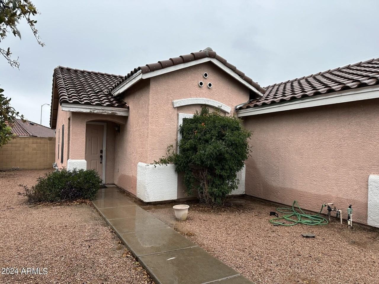 1006 S Slater Cir - Photo 2 of 14