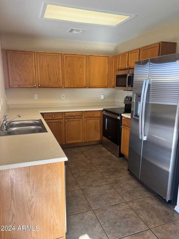 1006 S Slater Cir - Photo 5 of 14