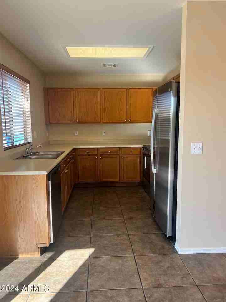 1006 S Slater Cir - Photo 6 of 14