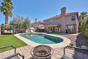 3236 E Hiddenview Dr - Photo 1 of 1