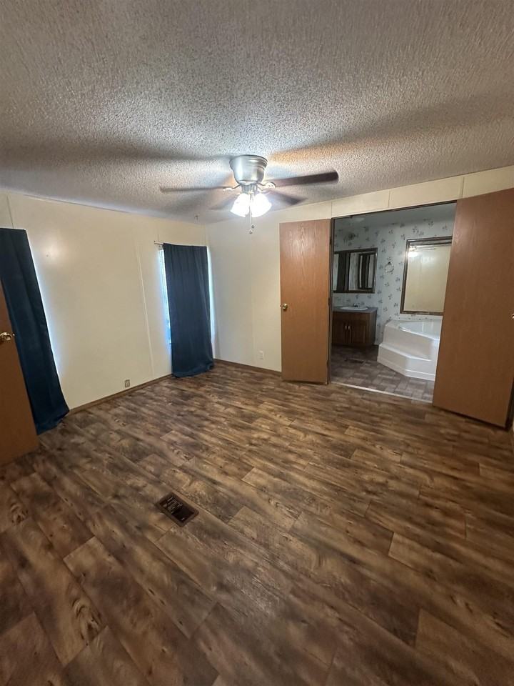 142B Roy St - Photo 7 of 16