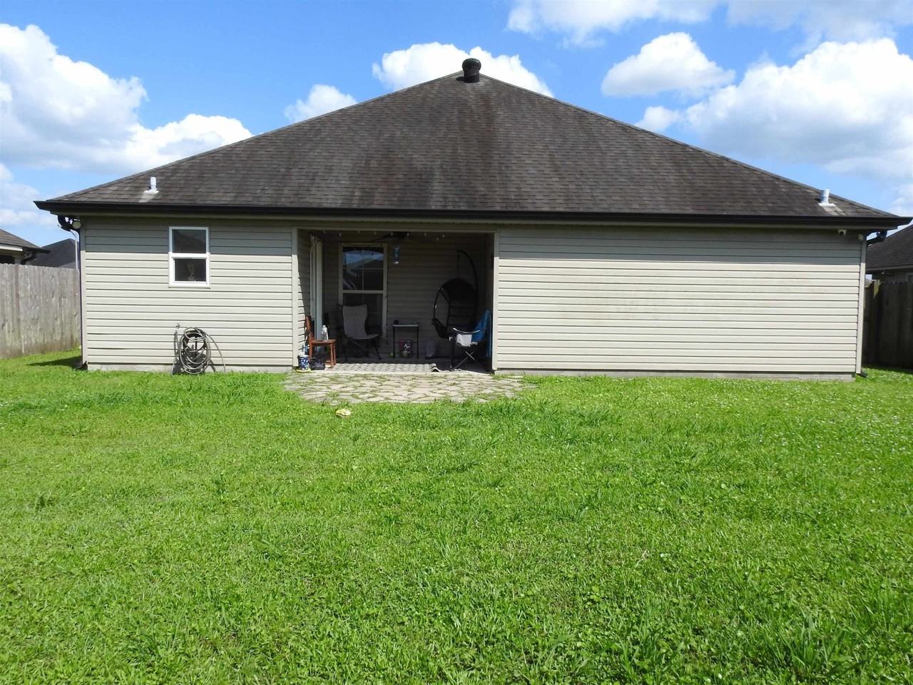 107 Essence Ave - Photo 4 of 25