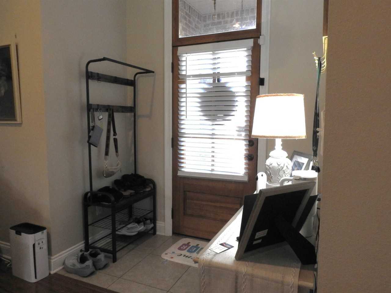 107 Essence Ave - Photo 5 of 25