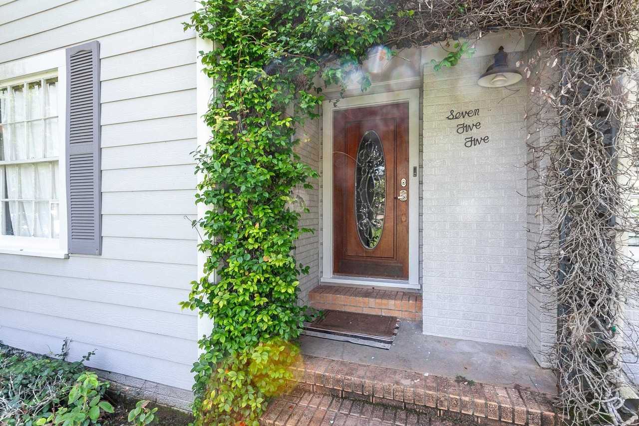 755 N 23rd St - Photo 2 of 36