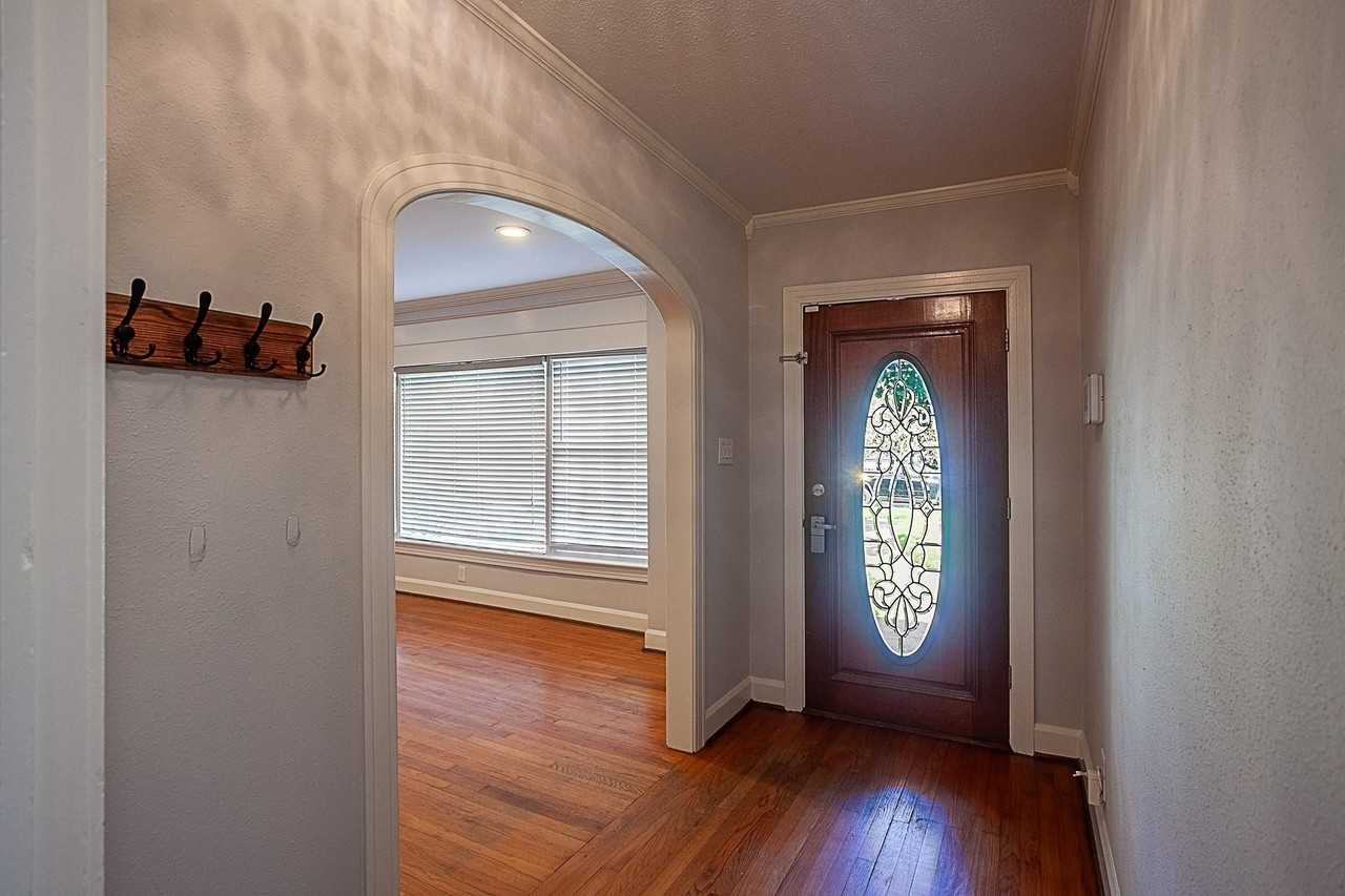 755 N 23rd St - Photo 6 of 36