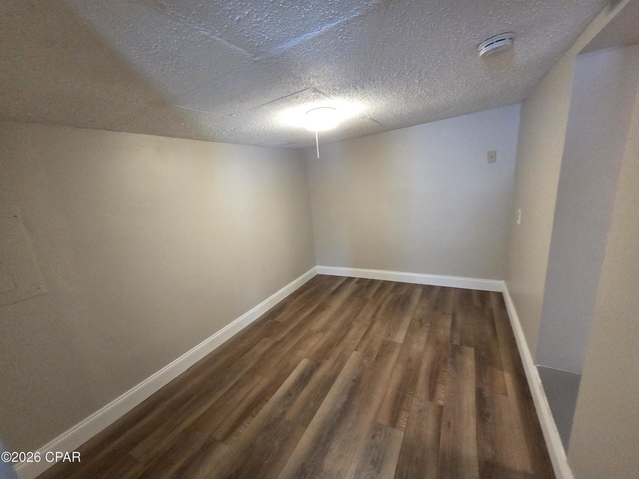 1525 Oak Ave #B - Photo 7 of 11