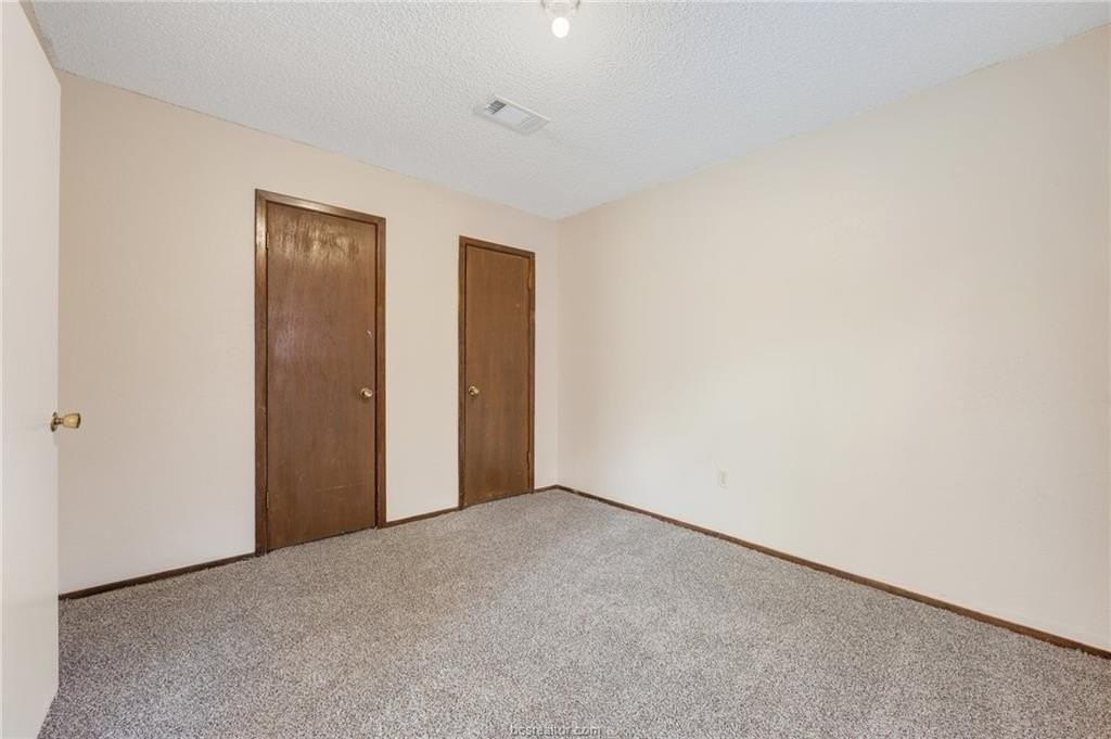 1212 Holik Dr #D - Photo 6 of 12