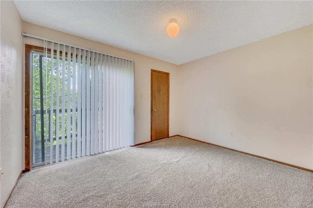 1212 Holik Dr #D - Photo 7 of 12
