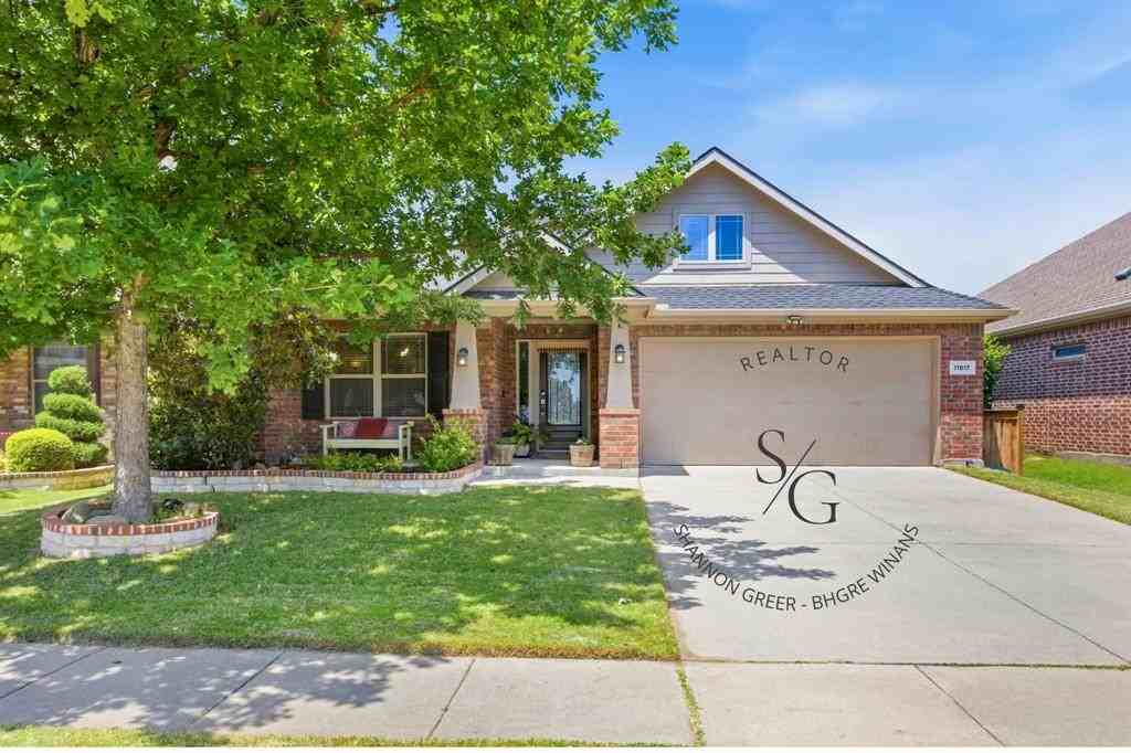 11617 Beach St - Photo 2 of 38
