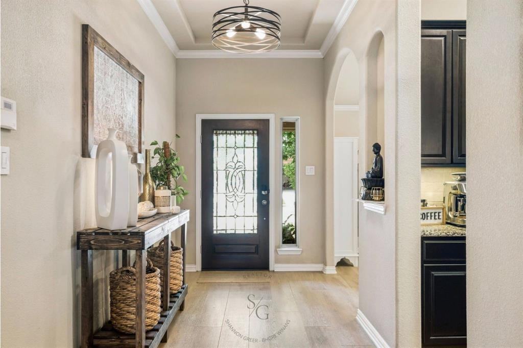 11617 Beach St - Photo 4 of 38
