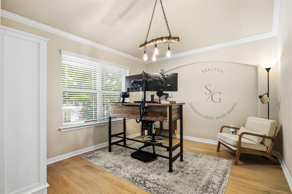 11617 Beach St - Photo 5 of 38