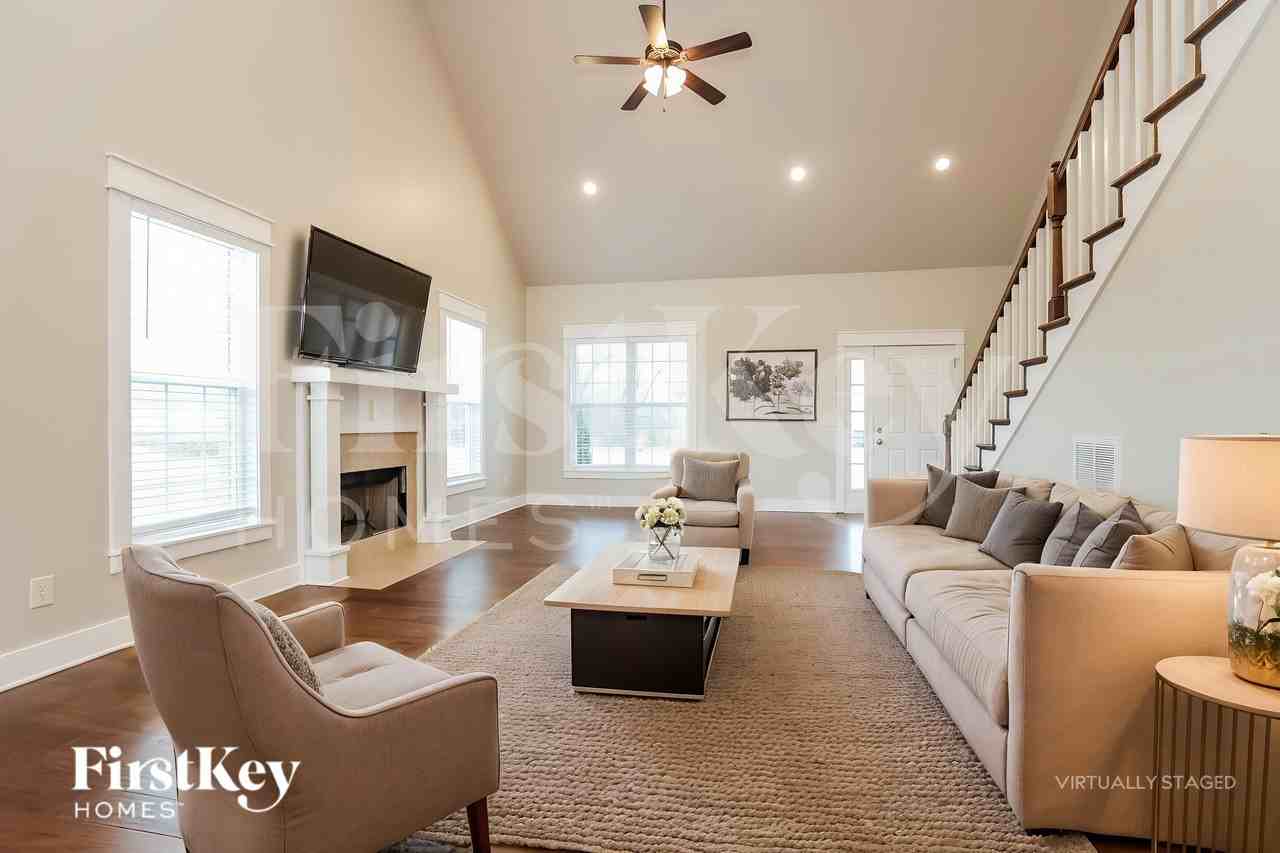 1072 Harper Dean Way - Photo 3 of 18