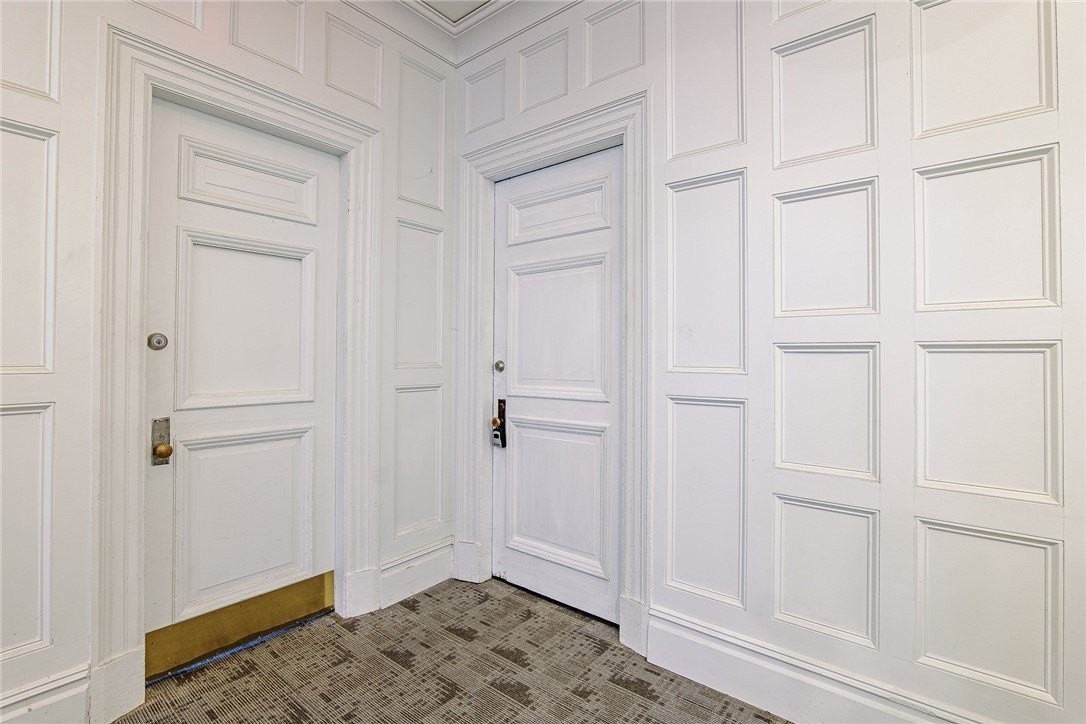 421 University Ave - Photo 4 of 18