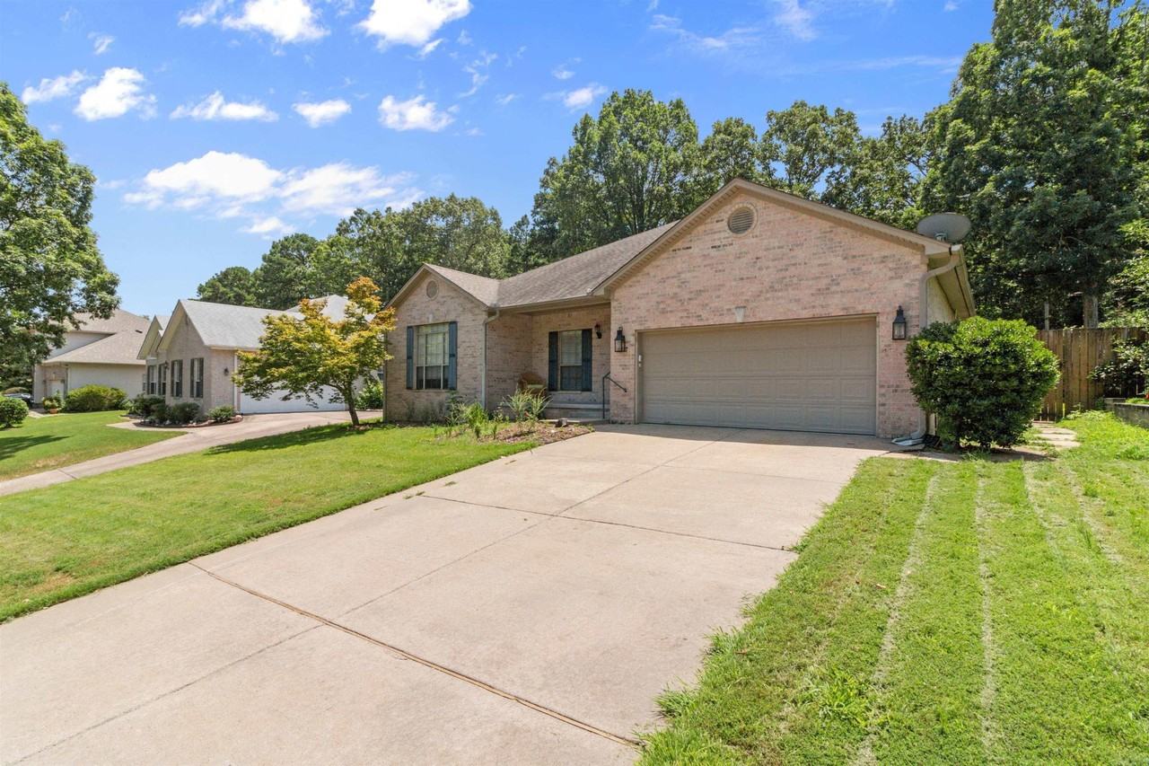 13717 Napoleon Rd - Photo 2 of 27