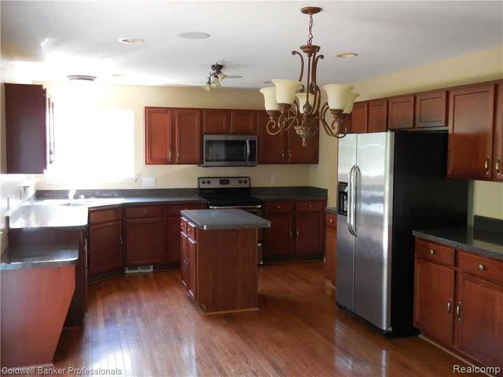 49554 S Glacier - Photo 3 of 35