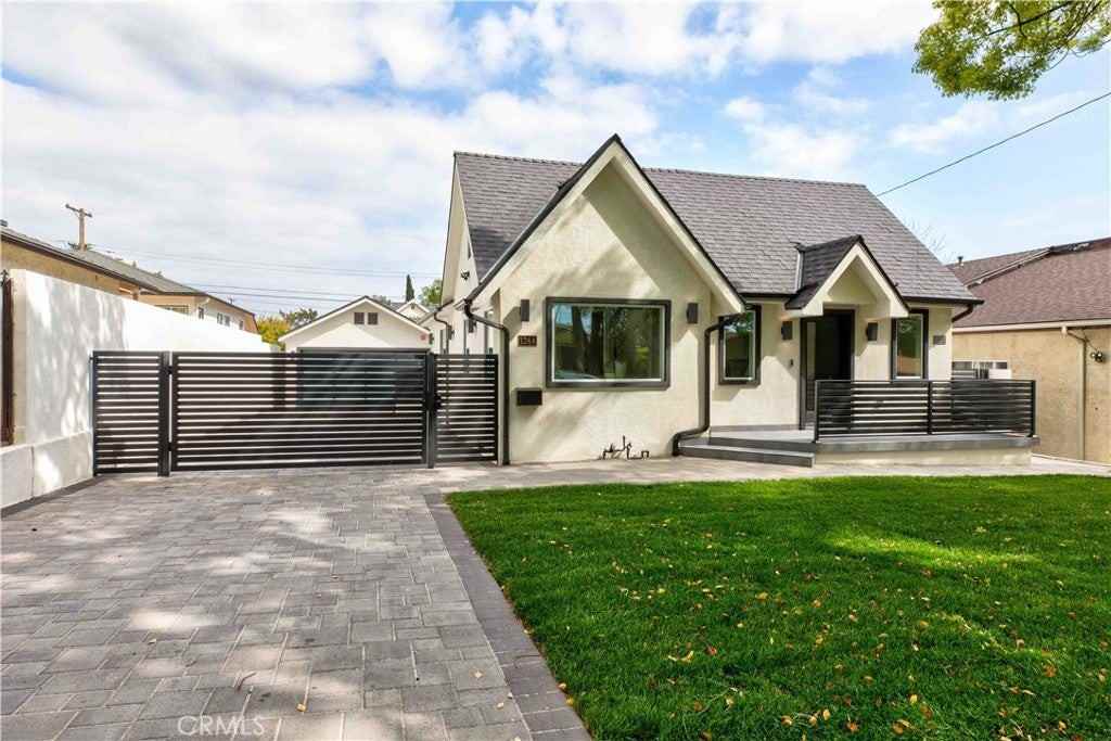 1244 Allen Ave - Photo 4 of 50