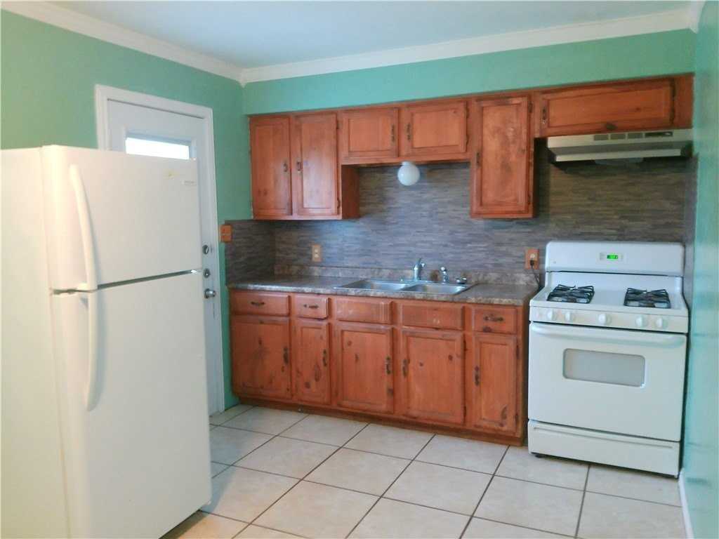 4822 Mokry Dr - Photo 3 of 10
