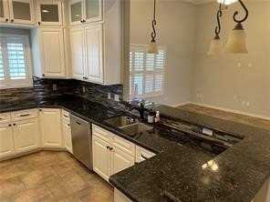 1342 Virginia Ave - Photo 4 of 18