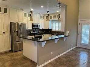 1342 Virginia Ave - Photo 5 of 18