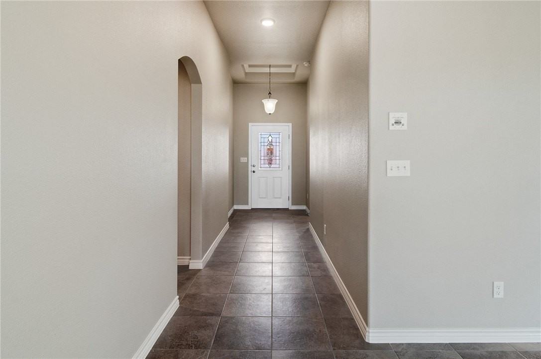 1269 Thames Chase Dr - Photo 2 of 18