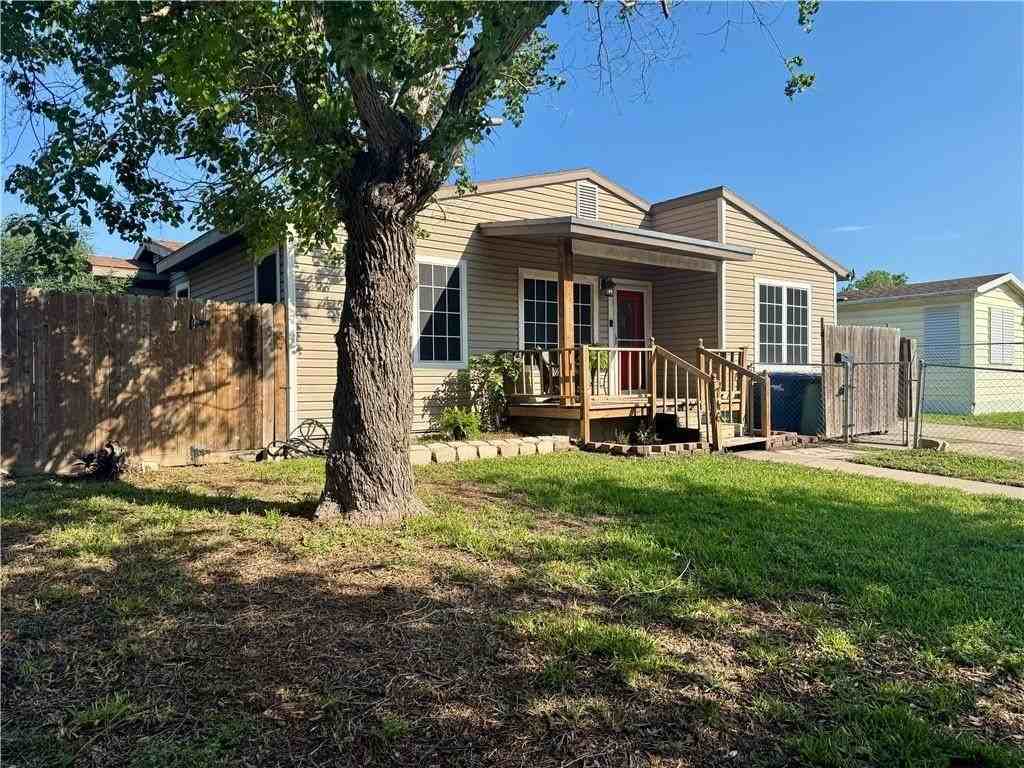 746 Lansdown Dr - Photo 2 of 35