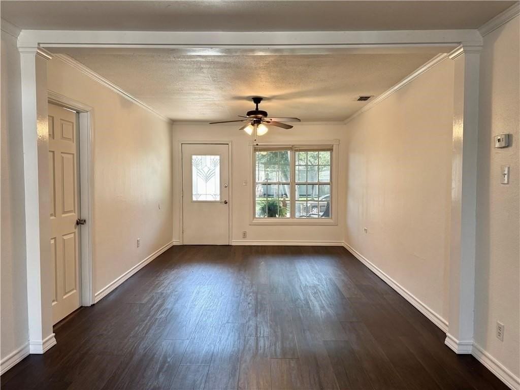 746 Lansdown Dr - Photo 5 of 35