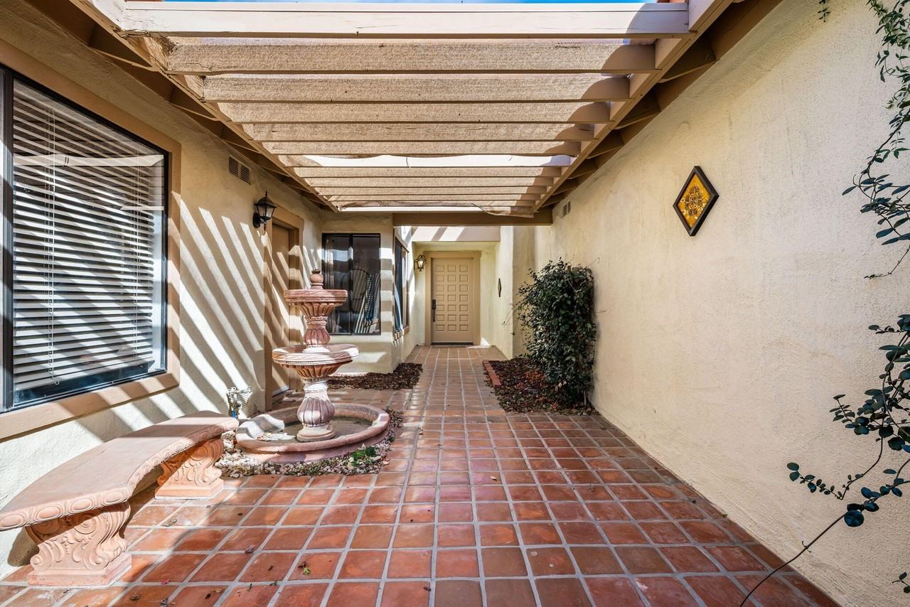 280 Tolosa Cir - Photo 5 of 29
