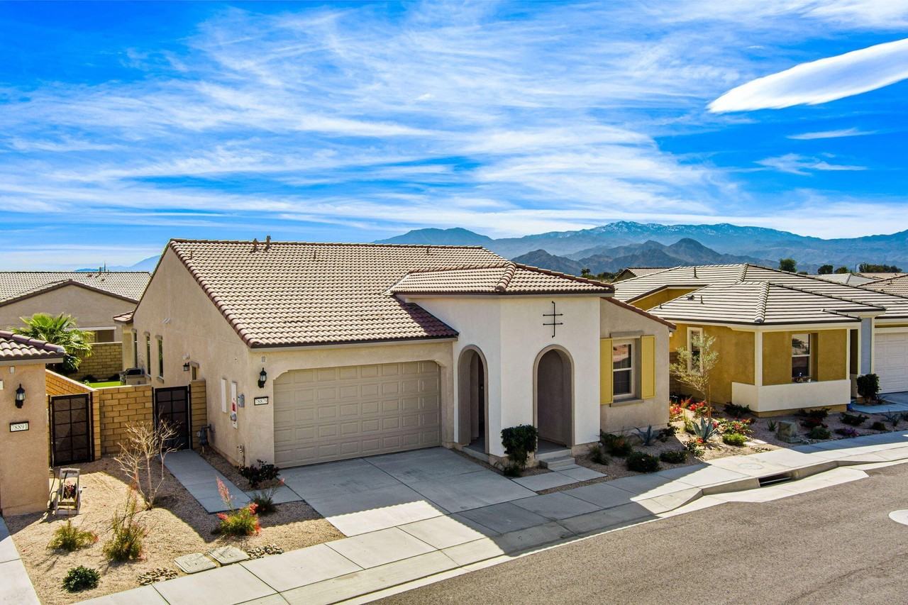 78879 Fortuna Pl - Photo 3 of 40