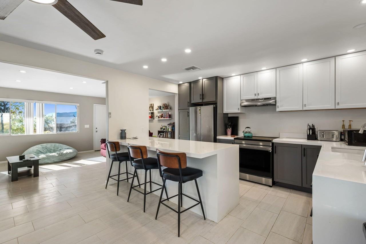 66970 Desert View Ave - Photo 4 of 12