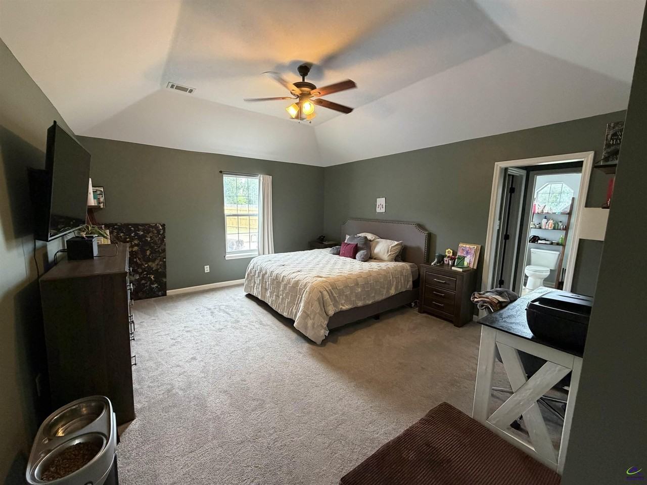 104 Muirfield Ln - Photo 2 of 18