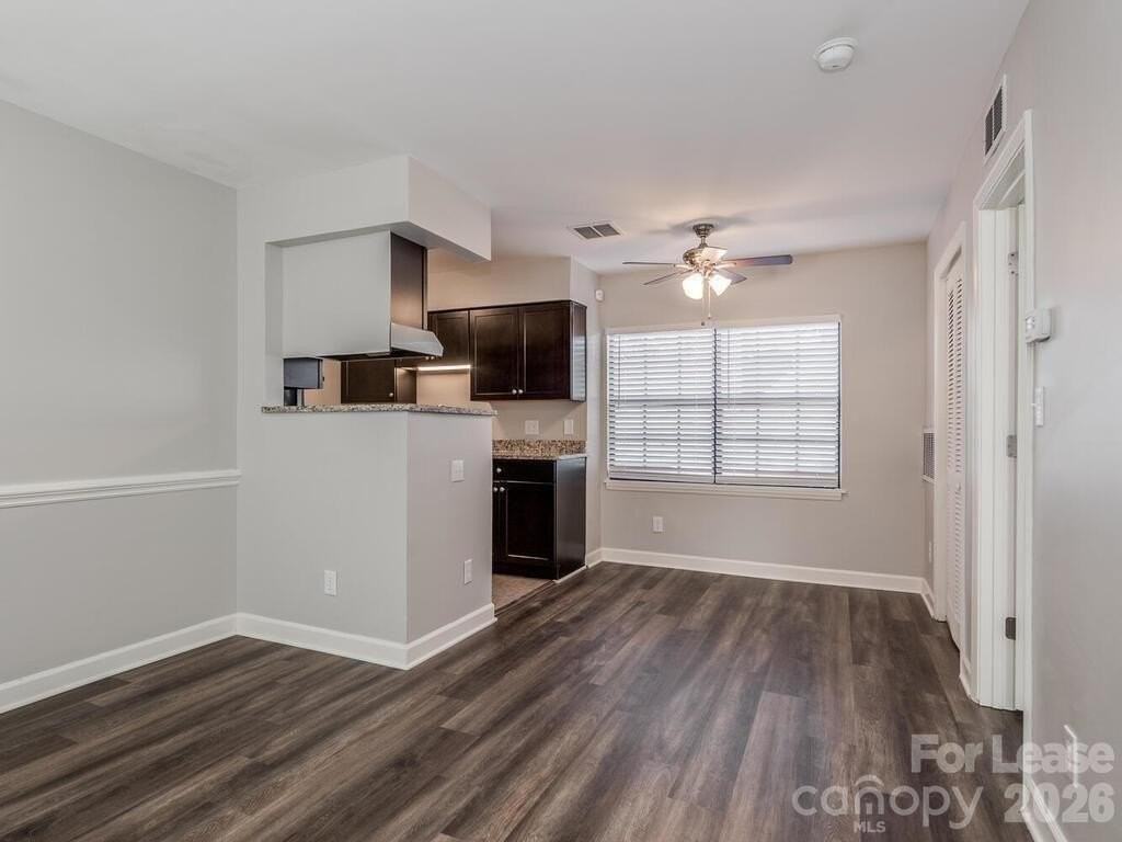 406 W 9th St #301 - Photo 3 of 21
