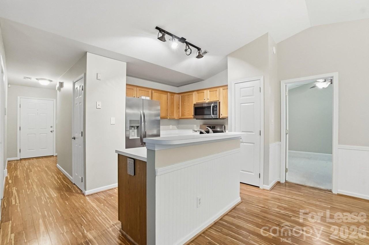 2830 Black Walnut Ln - Photo 3 of 22