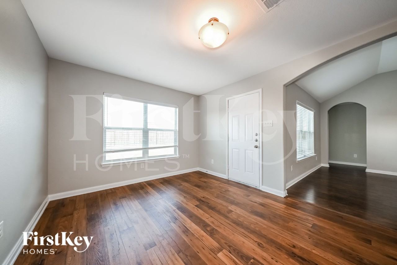 2029 Cone Flower Dr - Photo 6 of 19