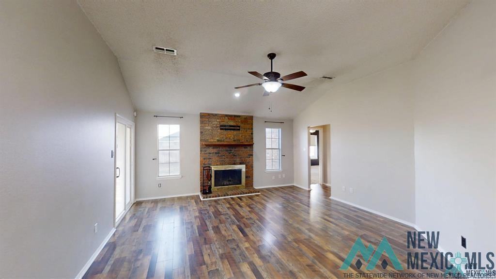 2321 Hammond Blvd - Photo 4 of 31
