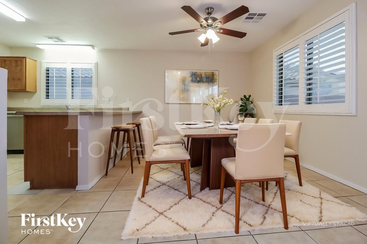 23768 W Desert Bloom St - Photo 7 of 18