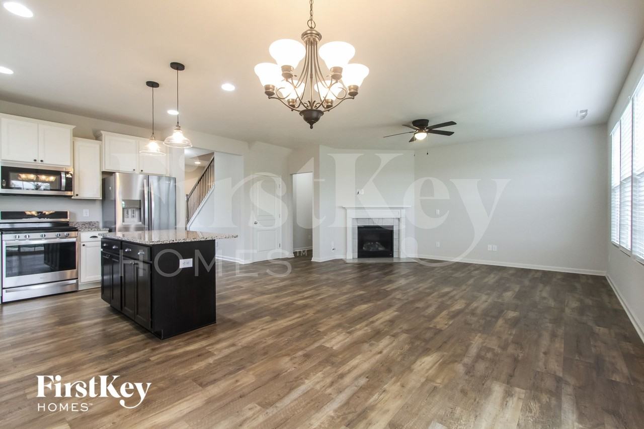 6924 Park Grove Blvd - Photo 4 of 15