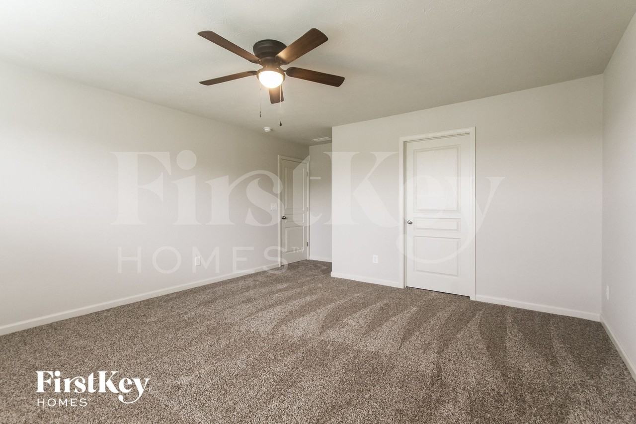 6924 Park Grove Blvd - Photo 7 of 15