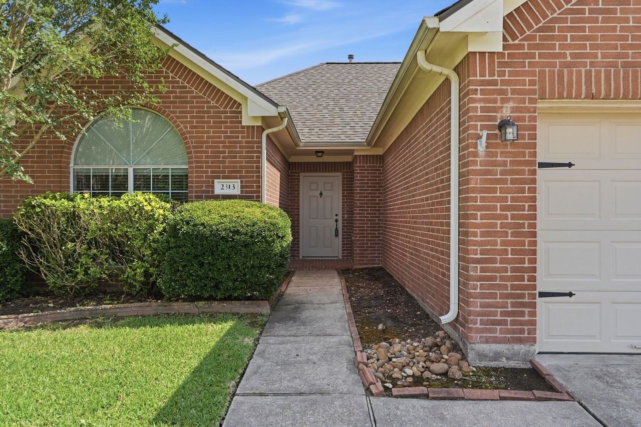 2313 Perkins Crossing Dr - Photo 4 of 36