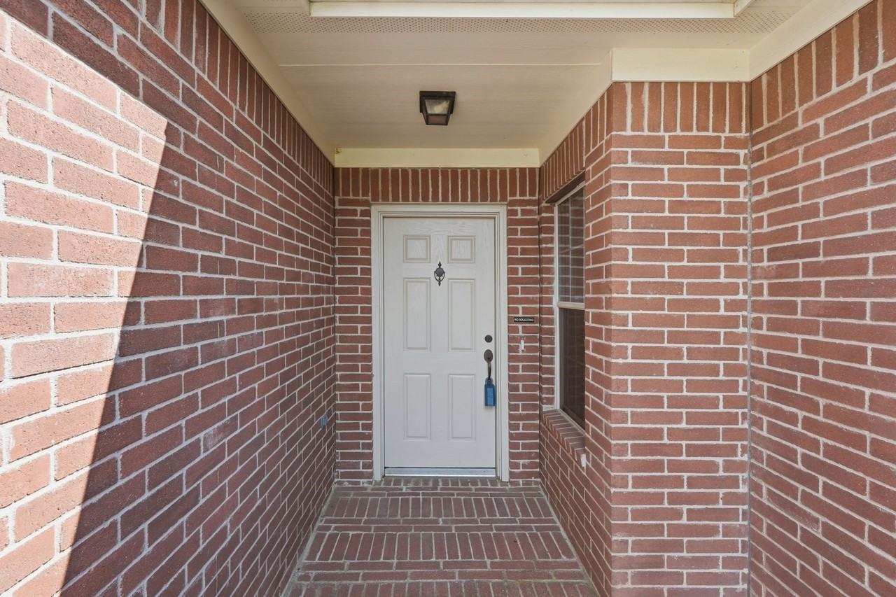 2313 Perkins Crossing Dr - Photo 5 of 36