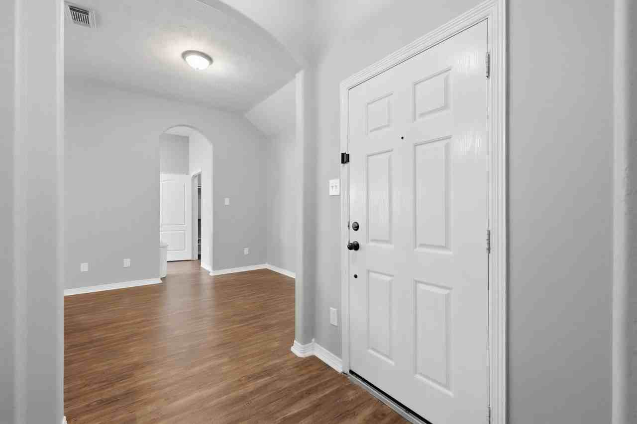 2313 Perkins Crossing Dr - Photo 7 of 36