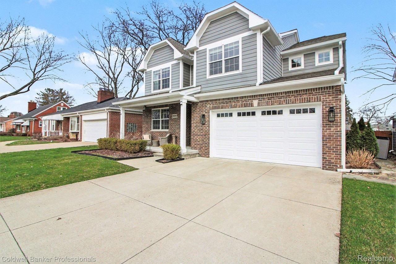 3906 Hillside Dr - Photo 4 of 36