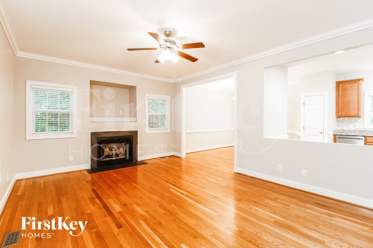 7505 Summersun Dr - Photo 3 of 15