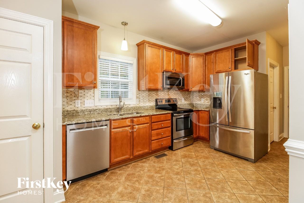 7505 Summersun Dr - Photo 5 of 15